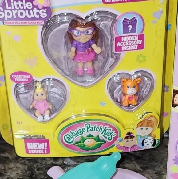 Cabbage patch lil sprouts dominoes and accessories - Picture 2 of 6